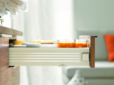 Ящик METABOX (высота М 86, глубина 450 мм) кремовый, под пресс